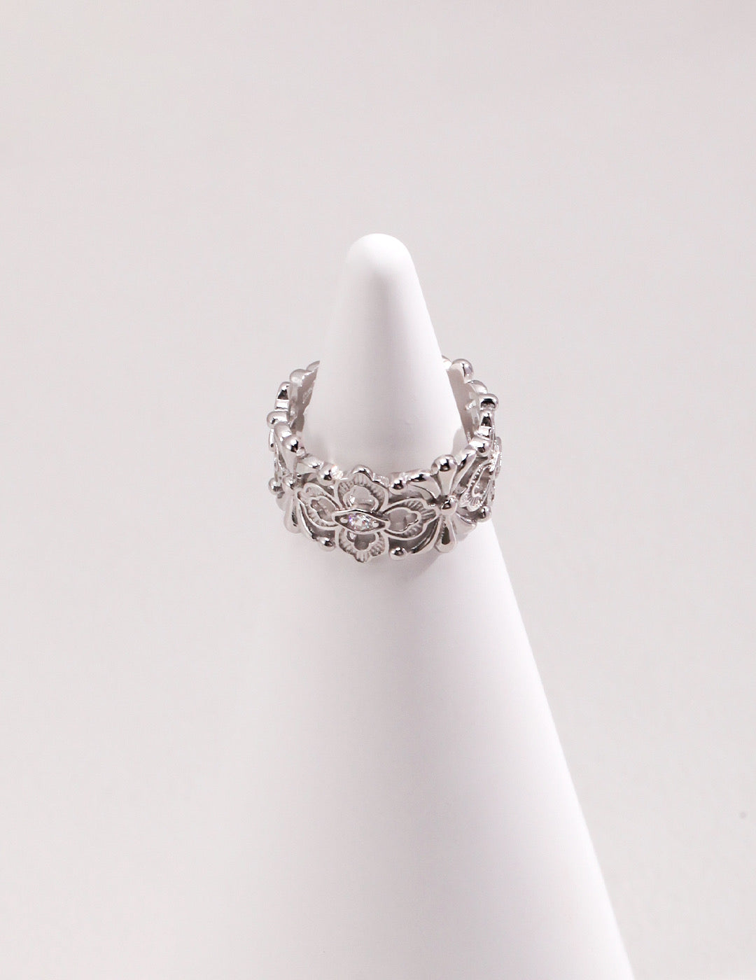 Openwork Floral Ring