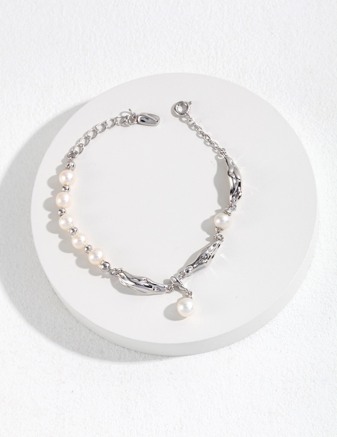 Luminary Pearl Bracelet