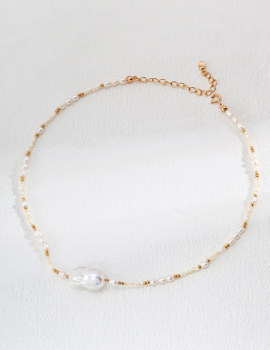 Central Pearl Grace Necklace