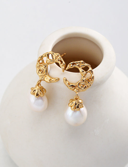 Moon Pearl Earrings