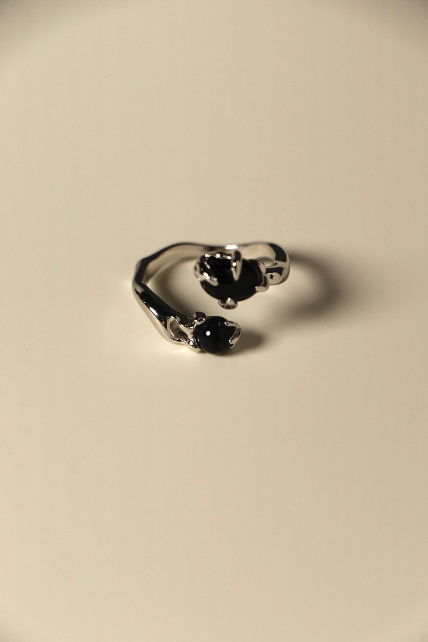 Black Agate Fluid Ring