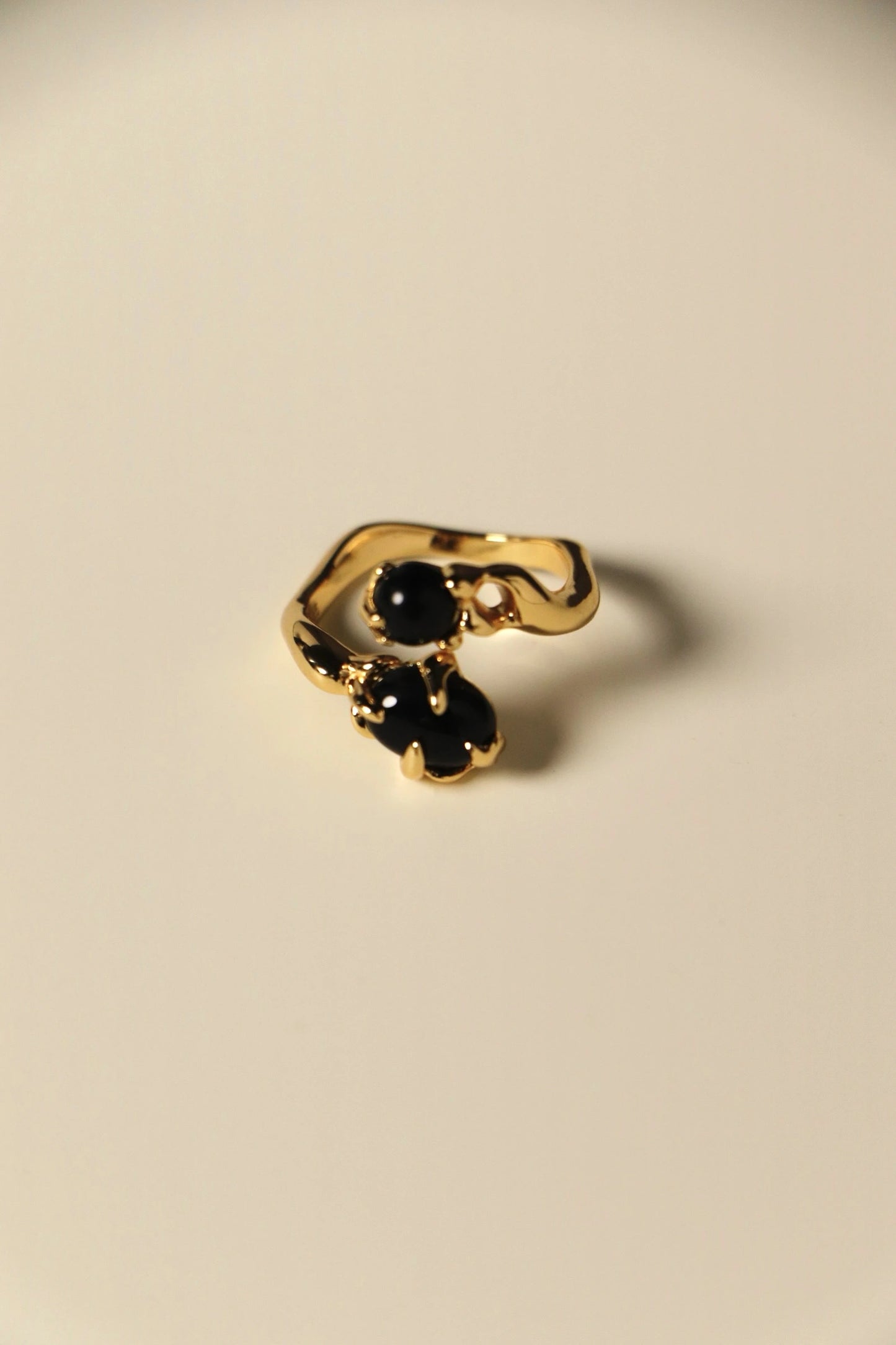 Black Agate Fluid Ring