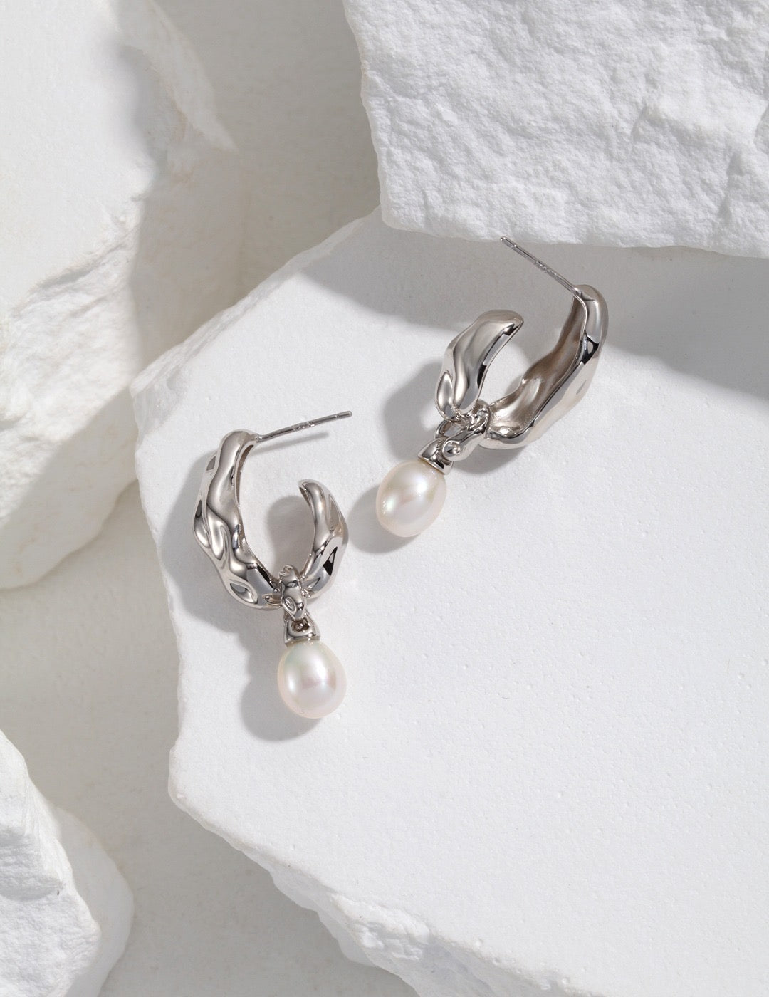 French Curve Pearl Earrings