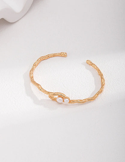 Gold Rhyme Pearl Bangle